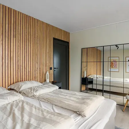 Deluxe Penthouse By Paramount Apartment